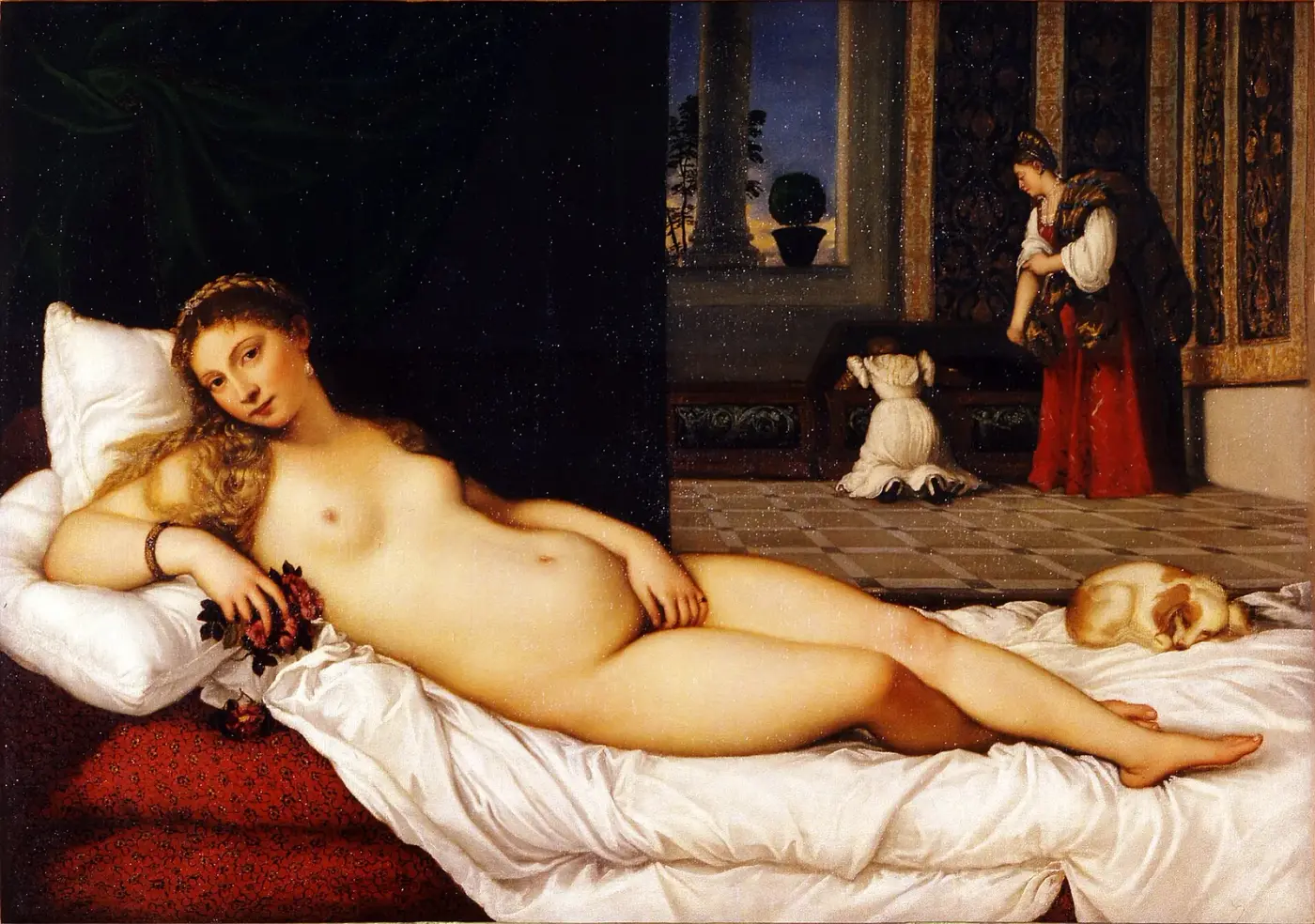 Mujer desnuda tendida sobre un lecho en un interior doméstico, con la mirada dirigida al espectador; al fondo, dos sirvientas junto a un arcón y una ventana.
